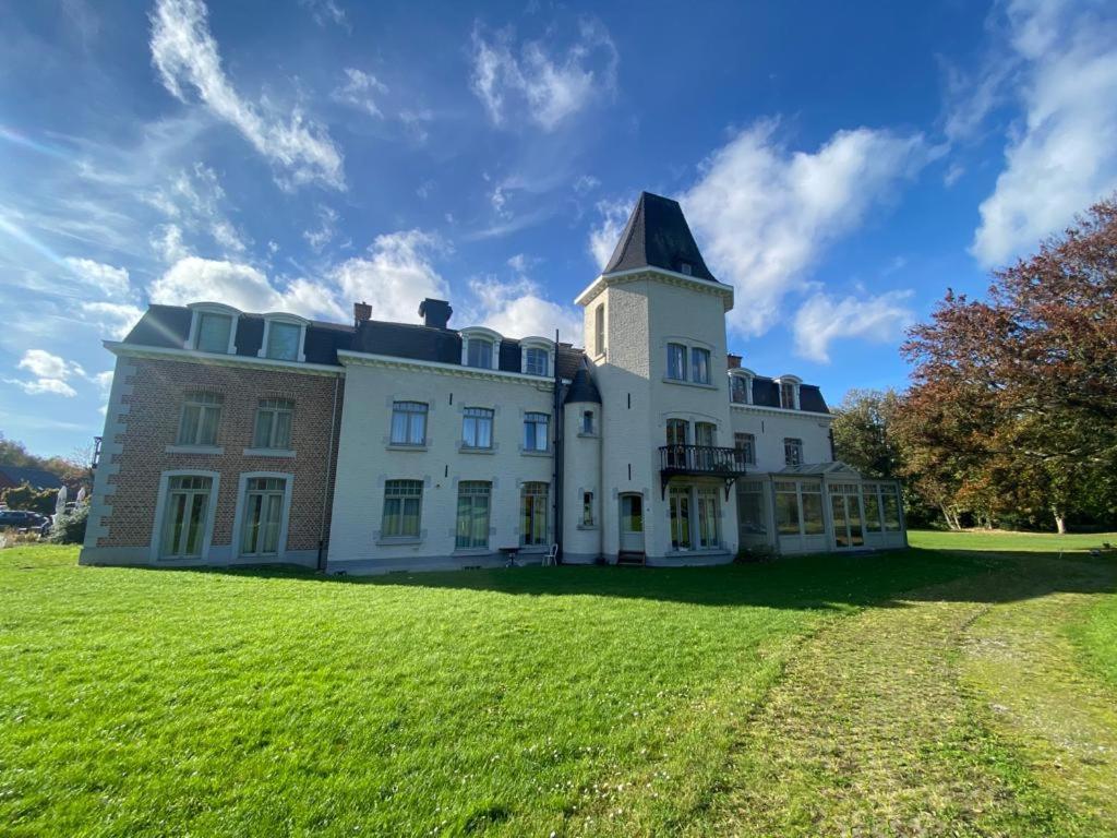 La Chambre Et Le Studio Du Chateau Du Golf De Bernalmont Λιέγη Εξωτερικό φωτογραφία