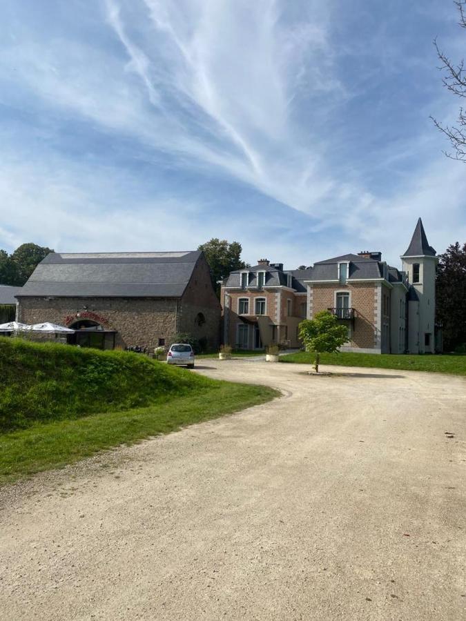 La Chambre Et Le Studio Du Chateau Du Golf De Bernalmont Λιέγη Εξωτερικό φωτογραφία