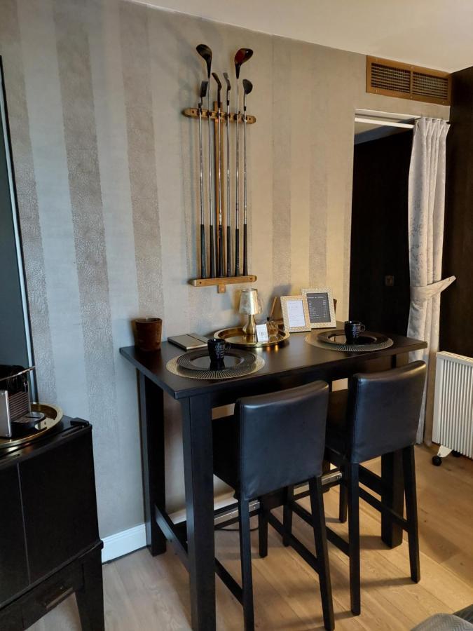 La Chambre Et Le Studio Du Chateau Du Golf De Bernalmont Λιέγη Εξωτερικό φωτογραφία