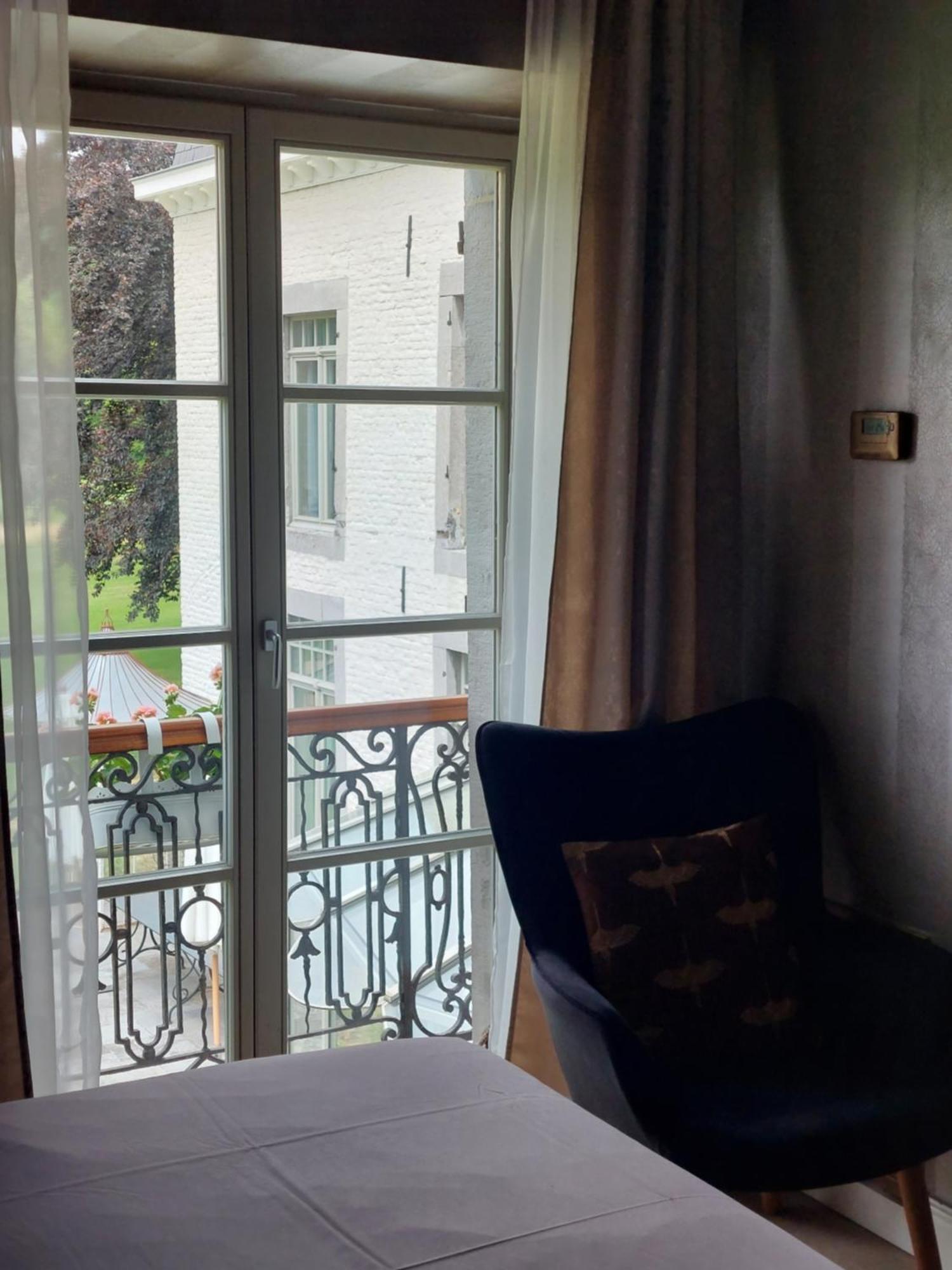 La Chambre Et Le Studio Du Chateau Du Golf De Bernalmont Λιέγη Δωμάτιο φωτογραφία
